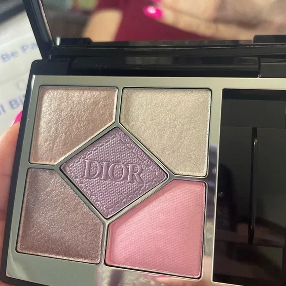 Dior Limited Edition Eyeshadow Palette- Sweet Bouquet - Picture 4 of 4